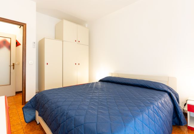 Appartamento a Porto Santa Margherita - LA ZATTERA - Apt. su un piano +balcone e 1 camera  Appartamento a Porto Santa Margherita - LA ZATTERA - Apt. su un piano +balcone e 1 camera