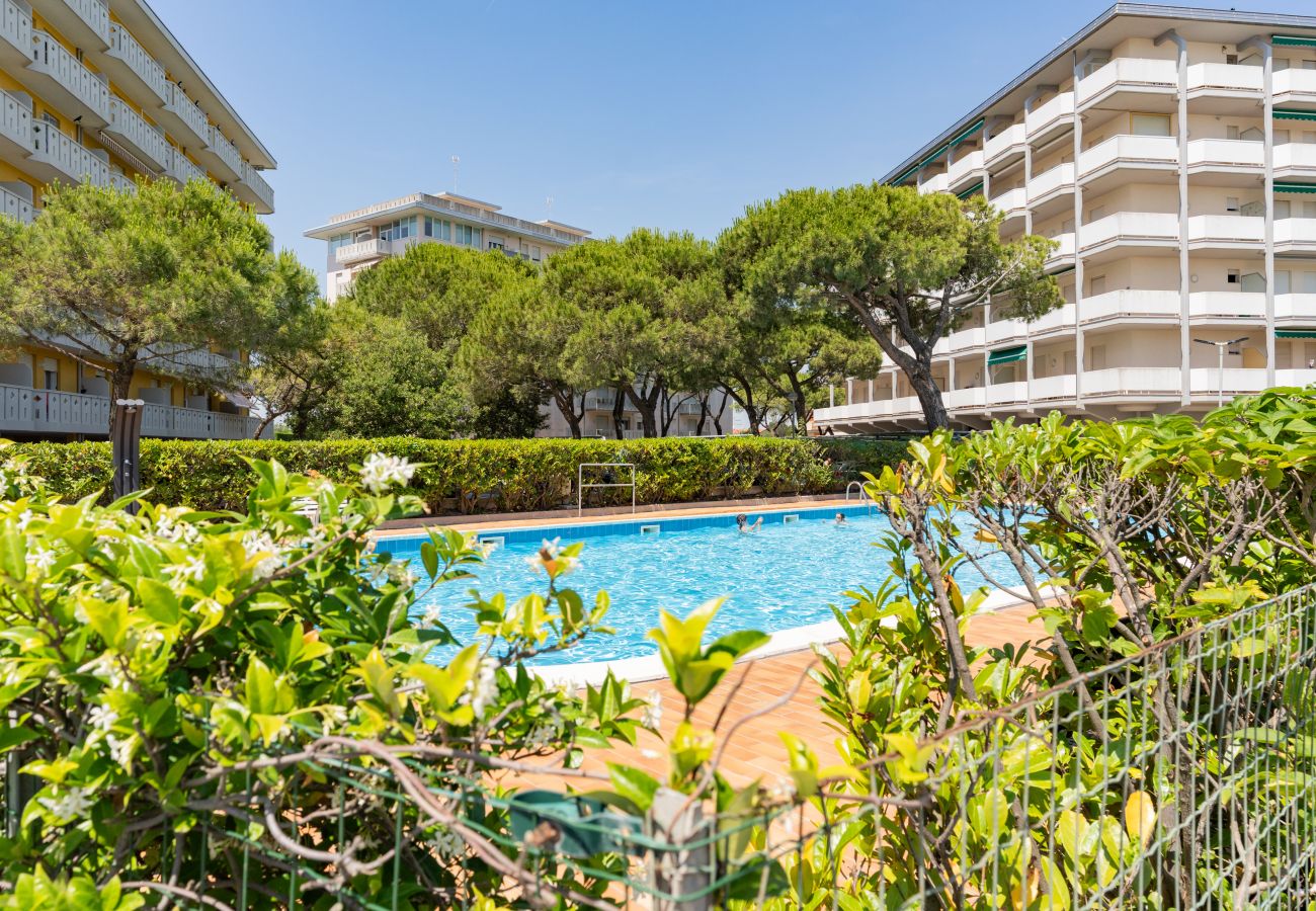 Appartamento a Porto Santa Margherita - LA ZATTERA - Apt. su un piano +balcone e 1 camera  Appartamento a Porto Santa Margherita - LA ZATTERA - Apt. su un piano +balcone e 1 camera