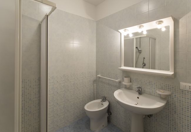 Appartamento a Porto Santa Margherita - LA ZATTERA - Apt su un piano +balcone e 2 camere Appartamento a Porto Santa Margherita - LA ZATTERA - Apt su un piano +balcone e 2 camere