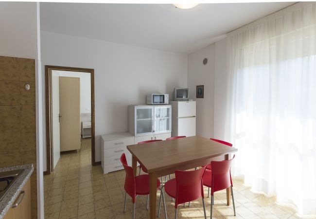 Appartamento a Porto Santa Margherita - LA ZATTERA - Apt su un piano +balcone e 2 camere Appartamento a Porto Santa Margherita - LA ZATTERA - Apt su un piano +balcone e 2 camere