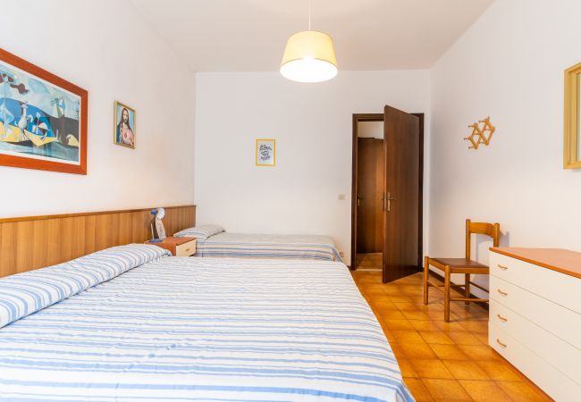 Appartamento a Porto Santa Margherita - ACAPULCO - Apt. su un piano + balcone e 1 camera Appartamento a Porto Santa Margherita - ACAPULCO - Apt. su un piano + balcone e 1 camera