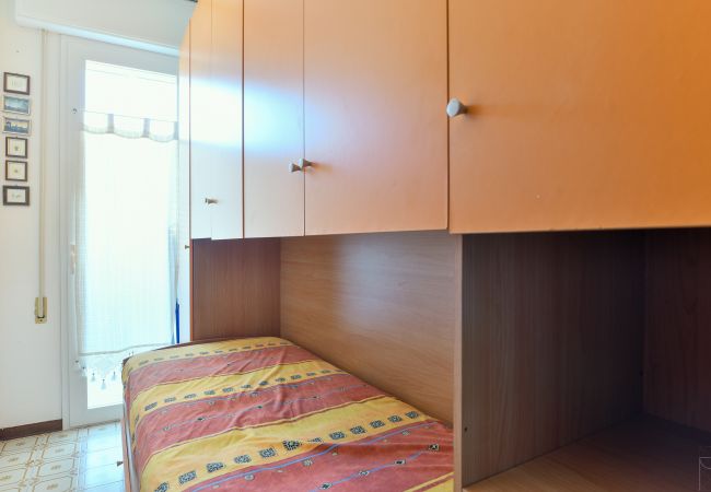 Appartamento a Porto Santa Margherita - BISSONA - Villetta su quattro piani+balcone e 3 camere Appartamento a Porto Santa Margherita - BISSONA - Villetta su quattro piani+balcone e 3 camere