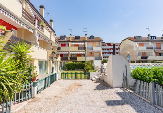 Appartamento a Porto Santa Margherita - BISSONA - Villetta su quattro piani+balcone e 3 camere Appartamento a Porto Santa Margherita - BISSONA - Villetta su quattro piani+balcone e 3 camere