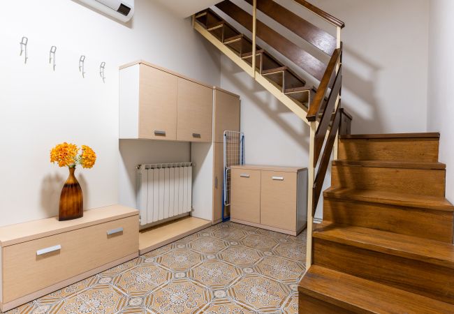 Appartamento a Porto Santa Margherita - CENTRO COMMERCIALE-Apt. su due piani+terrazzo e 2 camere Appartamento a Porto Santa Margherita - CENTRO COMMERCIALE-Apt. su due piani+terrazzo e 2 camere