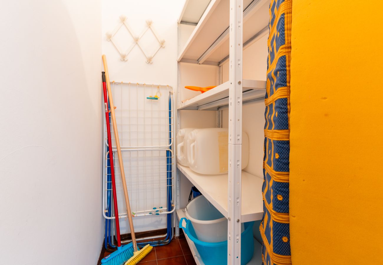 Studio a Porto Santa Margherita - HOLIDAY - Studio con balcone Studio a Porto Santa Margherita - HOLIDAY - Studio con balcone