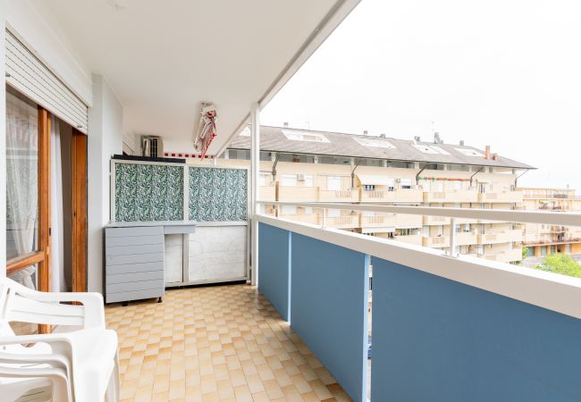 Appartamento a Porto Santa Margherita - HOLIDAY - Apt. su un piano + balcone e 1 camera Appartamento a Porto Santa Margherita - HOLIDAY - Apt. su un piano + balcone e 1 camera