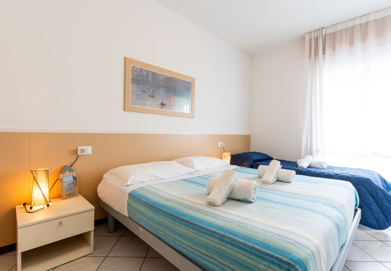 Appartamento a Porto Santa Margherita - HOLIDAY - Apt. su un piano + balcone e 1 camera Appartamento a Porto Santa Margherita - HOLIDAY - Apt. su un piano + balcone e 1 camera