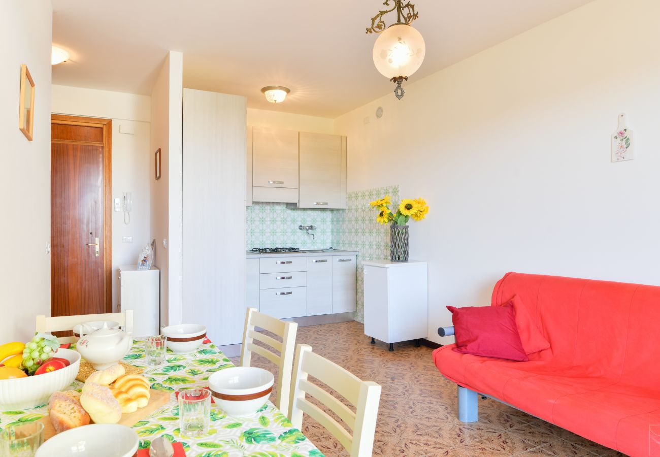 Appartamento a Porto Santa Margherita - MARCO POLO- Apt. su un piano con balcone e 1 camera Appartamento a Porto Santa Margherita - MARCO POLO- Apt. su un piano con balcone e 1 camera