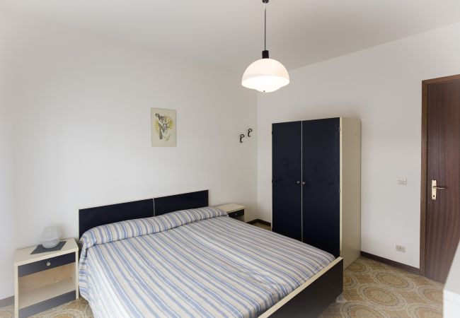 Appartamento a Porto Santa Margherita - MARCO POLO- Apt. su un piano con balcone e 2 camere Appartamento a Porto Santa Margherita - MARCO POLO- Apt. su un piano con balcone e 2 camere