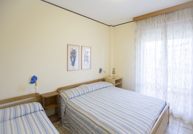 Appartamento a Porto Santa Margherita - NICESOLO - Apt. su un piano con balcone e 1 camera Appartamento a Porto Santa Margherita - NICESOLO - Apt. su un piano con balcone e 1 camera