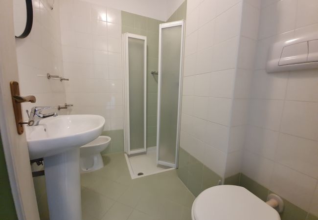 Appartamento a Porto Santa Margherita - PORTESIN - Apt. su un piano con balcone e 1 camera (5pax) Appartamento a Porto Santa Margherita - PORTESIN - Apt. su un piano con balcone e 1 camera (5pax)