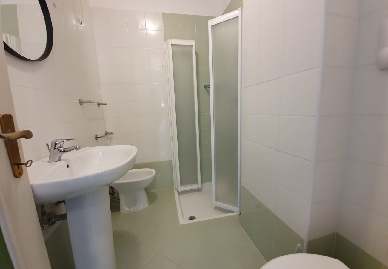 Appartamento a Porto Santa Margherita - PORTESIN - Apt. su un piano con balcone e 1 camera (5pax) Appartamento a Porto Santa Margherita - PORTESIN - Apt. su un piano con balcone e 1 camera (5pax)