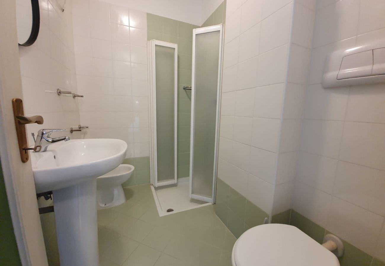 Appartamento a Porto Santa Margherita - PORTESIN - Apt. su un piano con balcone e 1 camera (5pax) Appartamento a Porto Santa Margherita - PORTESIN - Apt. su un piano con balcone e 1 camera (5pax)