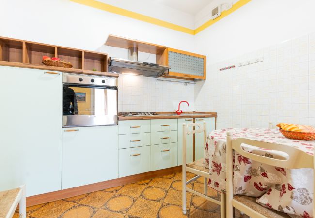 Appartamento a Porto Santa Margherita - PORTESIN - Apt. su un piano con balcone e 2 camere Appartamento a Porto Santa Margherita - PORTESIN - Apt. su un piano con balcone e 2 camere