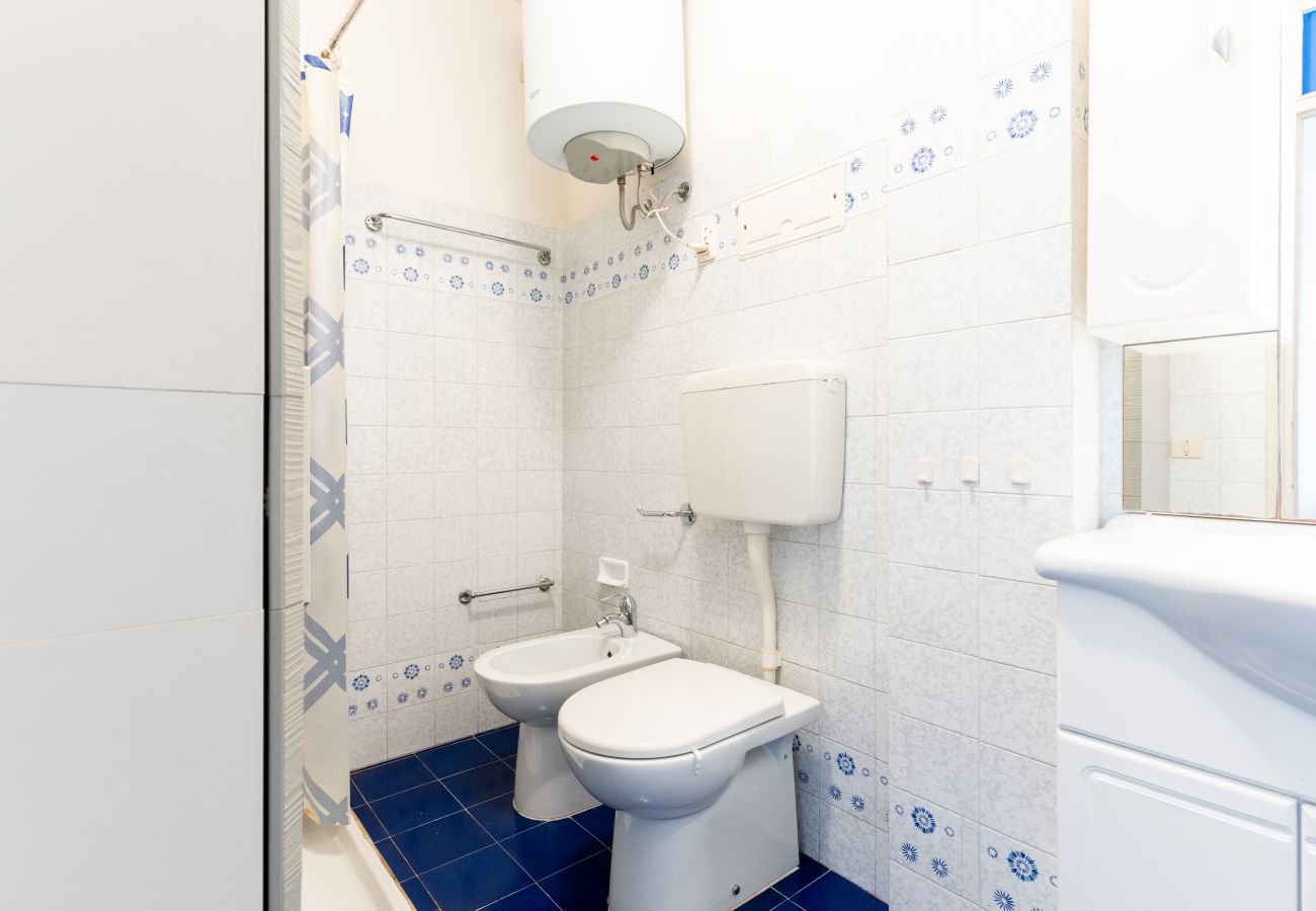 Appartamento a Porto Santa Margherita - PORTESIN - Apt. su un piano con balcone e 1 camera (4pax) Appartamento a Porto Santa Margherita - PORTESIN - Apt. su un piano con balcone e 1 camera (4pax)