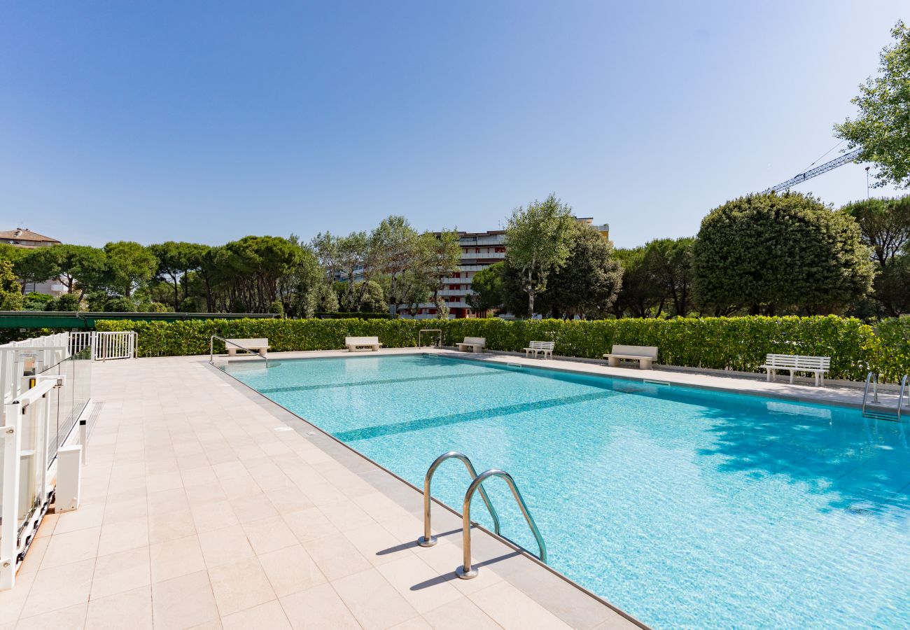 Appartamento a Porto Santa Margherita - PORTESIN - Apt. su un piano con balcone e 1 camera (4pax) Appartamento a Porto Santa Margherita - PORTESIN - Apt. su un piano con balcone e 1 camera (4pax)