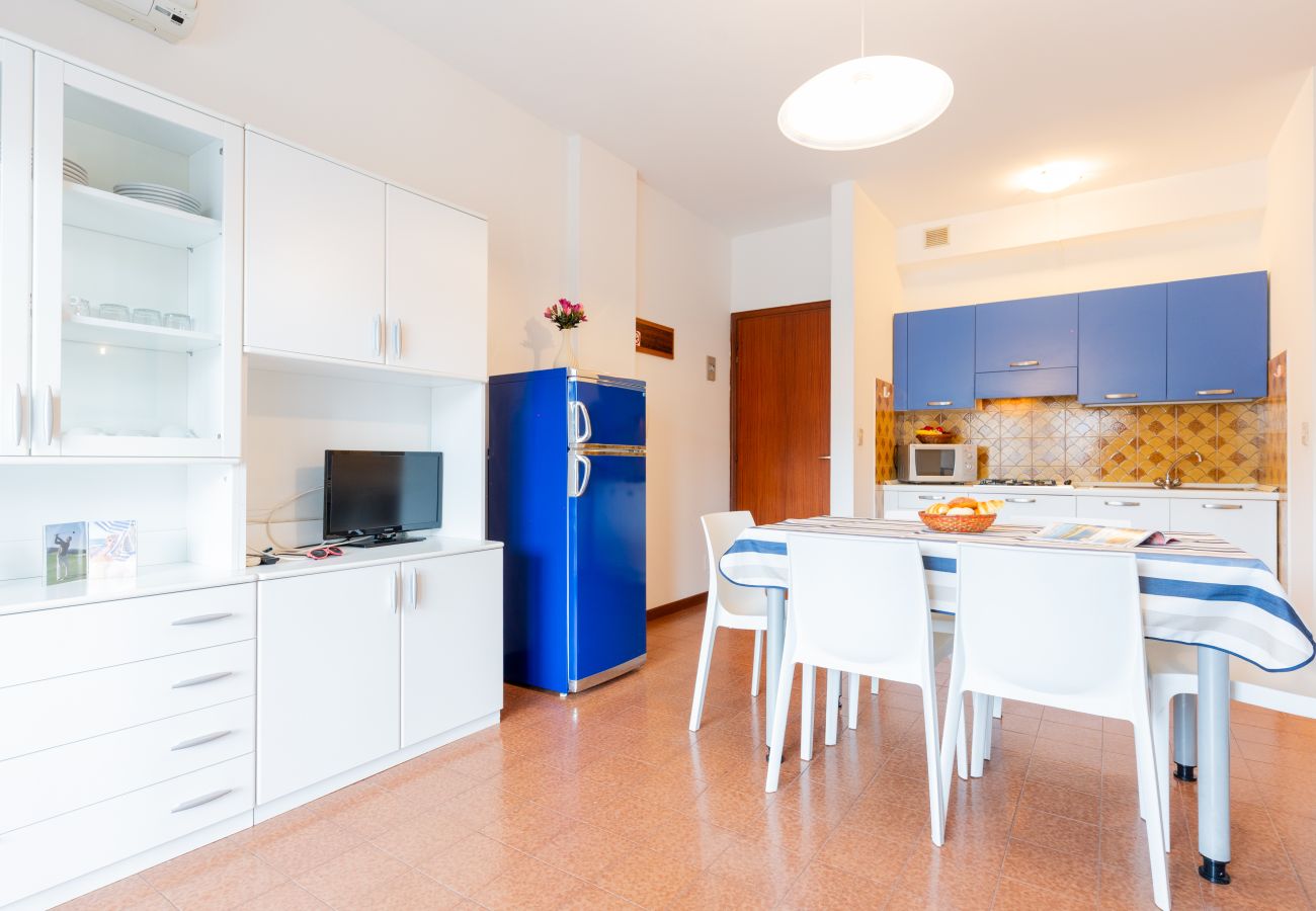 Appartamento a Porto Santa Margherita - SOGGIORNO ADRIATICO - Apt. su un piano + balcone e 1 camera Appartamento a Porto Santa Margherita - SOGGIORNO ADRIATICO - Apt. su un piano + balcone e 1 camera