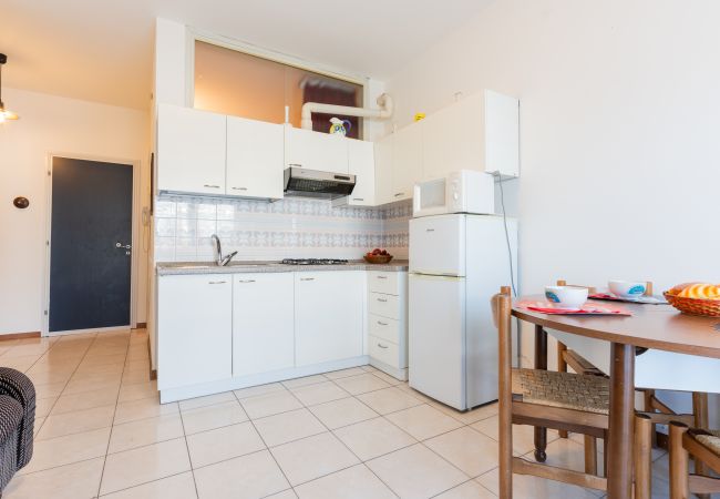 Appartamento a Porto Santa Margherita - LEPANTO - Apt. su un piano con balcone e 1 camera Appartamento a Porto Santa Margherita - LEPANTO - Apt. su un piano con balcone e 1 camera