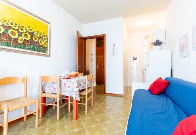 Appartamento a Porto Santa Margherita - LIVENZA - Apt. su un piano con balcone e 1 camera Appartamento a Porto Santa Margherita - LIVENZA - Apt. su un piano con balcone e 1 camera