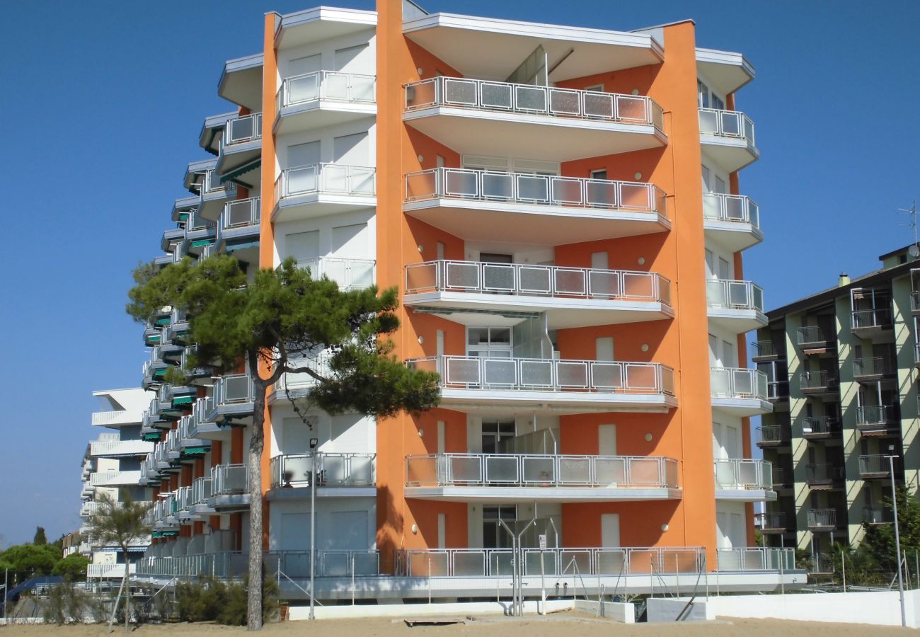 Appartamento a Porto Santa Margherita - MARGHERITA 70 - Apt. su un piano con balcone e 1 camera Appartamento a Porto Santa Margherita - MARGHERITA 70 - Apt. su un piano con balcone e 1 camera