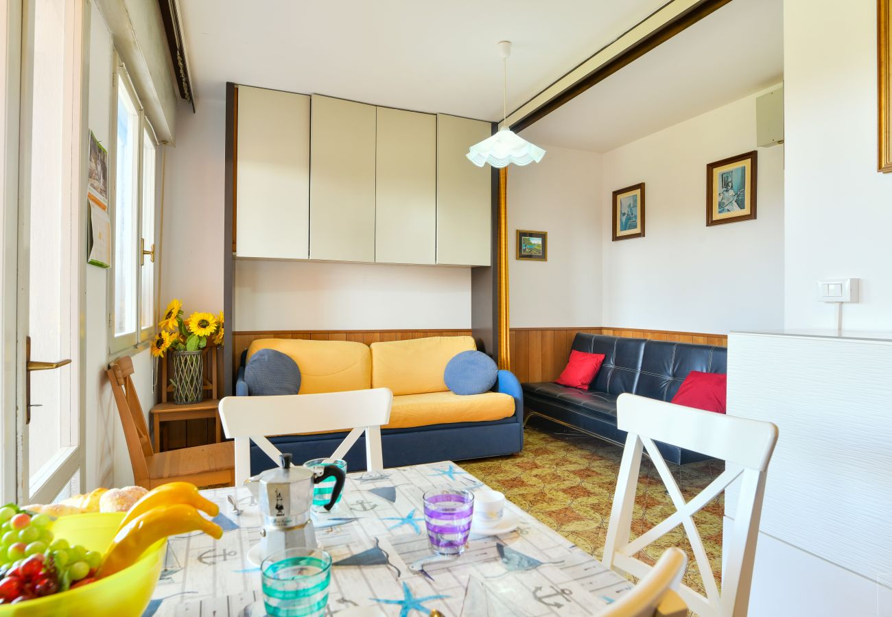 Appartamento a Porto Santa Margherita - MARGHERITA 70 - Apt. su un piano con balcone e 1 camera Appartamento a Porto Santa Margherita - MARGHERITA 70 - Apt. su un piano con balcone e 1 camera