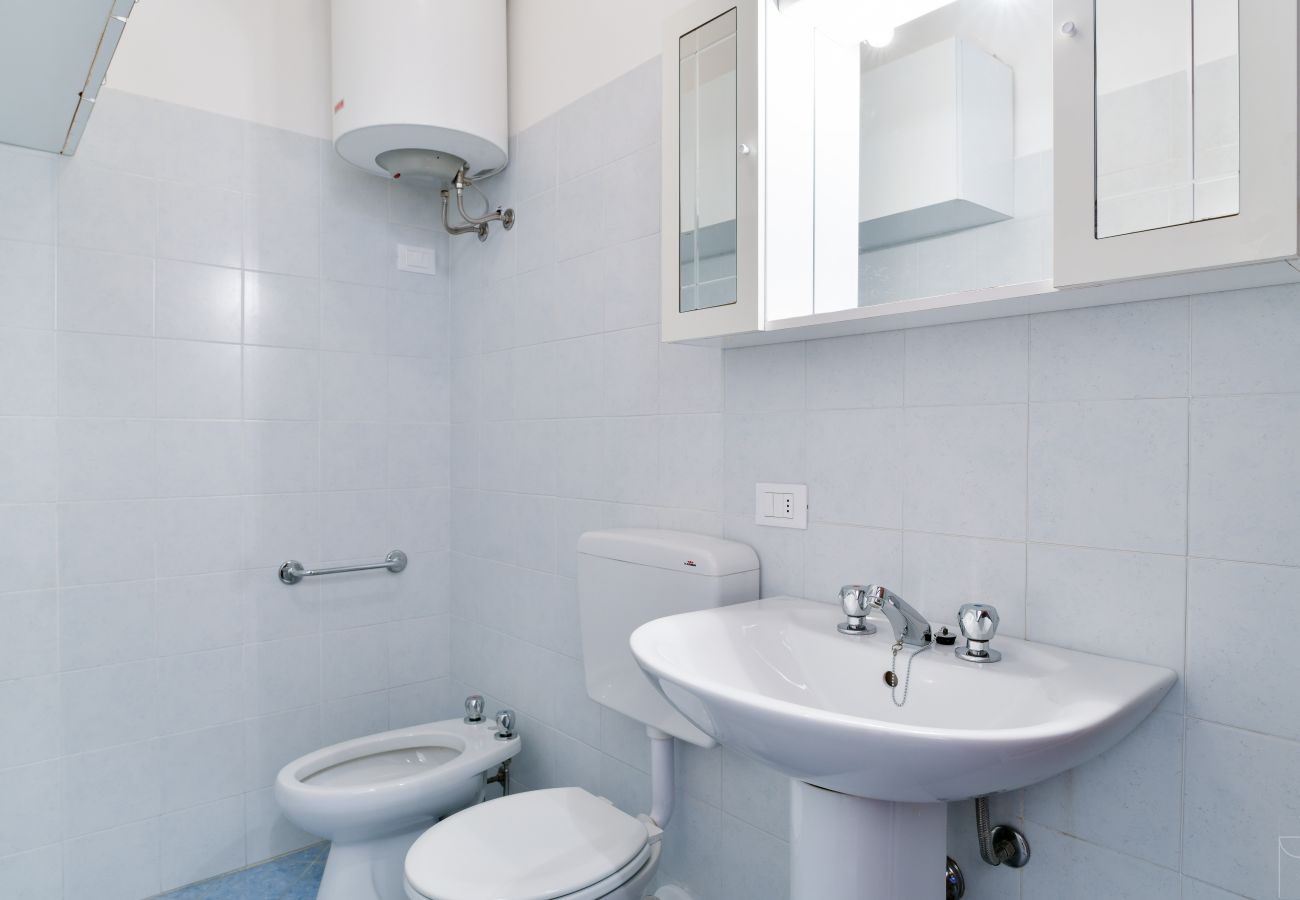 Appartamento a Porto Santa Margherita - MARGHERITA 70 - Apt. su un piano con balcone e 1 camera Appartamento a Porto Santa Margherita - MARGHERITA 70 - Apt. su un piano con balcone e 1 camera