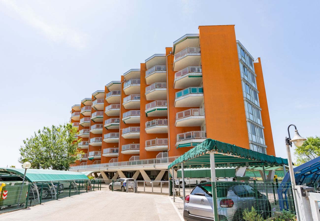 Appartamento a Porto Santa Margherita - MARGHERITA 70 - Apt. su un piano con balcone e 1 camera Appartamento a Porto Santa Margherita - MARGHERITA 70 - Apt. su un piano con balcone e 1 camera