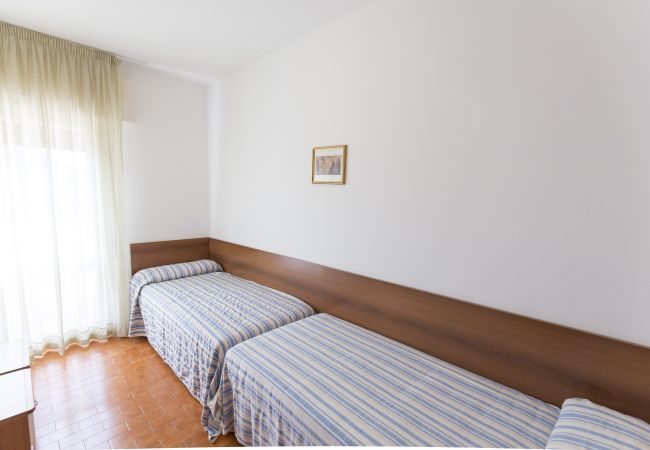 Appartamento a Porto Santa Margherita - PRATO VERDE - Villetta su due piani+giardino e 3 camere Appartamento a Porto Santa Margherita - PRATO VERDE - Villetta su due piani+giardino e 3 camere