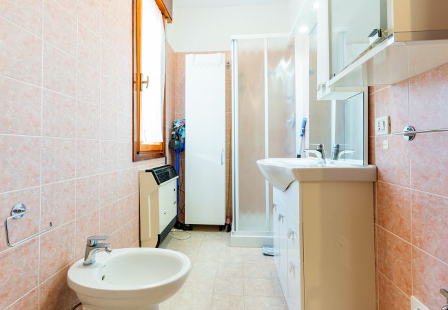 Appartamento a Porto Santa Margherita - EUROPA - Apt. su un piano + balcone e 2 camere Appartamento a Porto Santa Margherita - EUROPA - Apt. su un piano + balcone e 2 camere