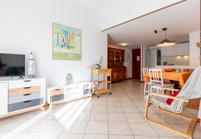 Appartamento a Porto Santa Margherita - EUROPA - Apt. su un piano + balcone e 2 camere Appartamento a Porto Santa Margherita - EUROPA - Apt. su un piano + balcone e 2 camere
