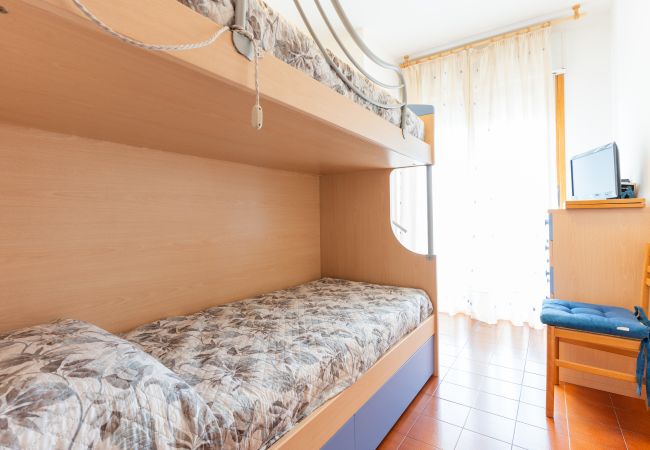 Appartamento a Porto Santa Margherita - SOGGIORNO ADRIATICO - Apt. su un piano + balcone e 2 camere Appartamento a Porto Santa Margherita - SOGGIORNO ADRIATICO - Apt. su un piano + balcone e 2 camere