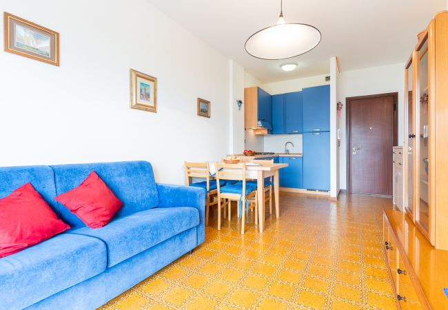 Appartamento a Porto Santa Margherita - SOGGIORNO ADRIATICO - Apt. su un piano + balcone e 2 camere Appartamento a Porto Santa Margherita - SOGGIORNO ADRIATICO - Apt. su un piano + balcone e 2 camere