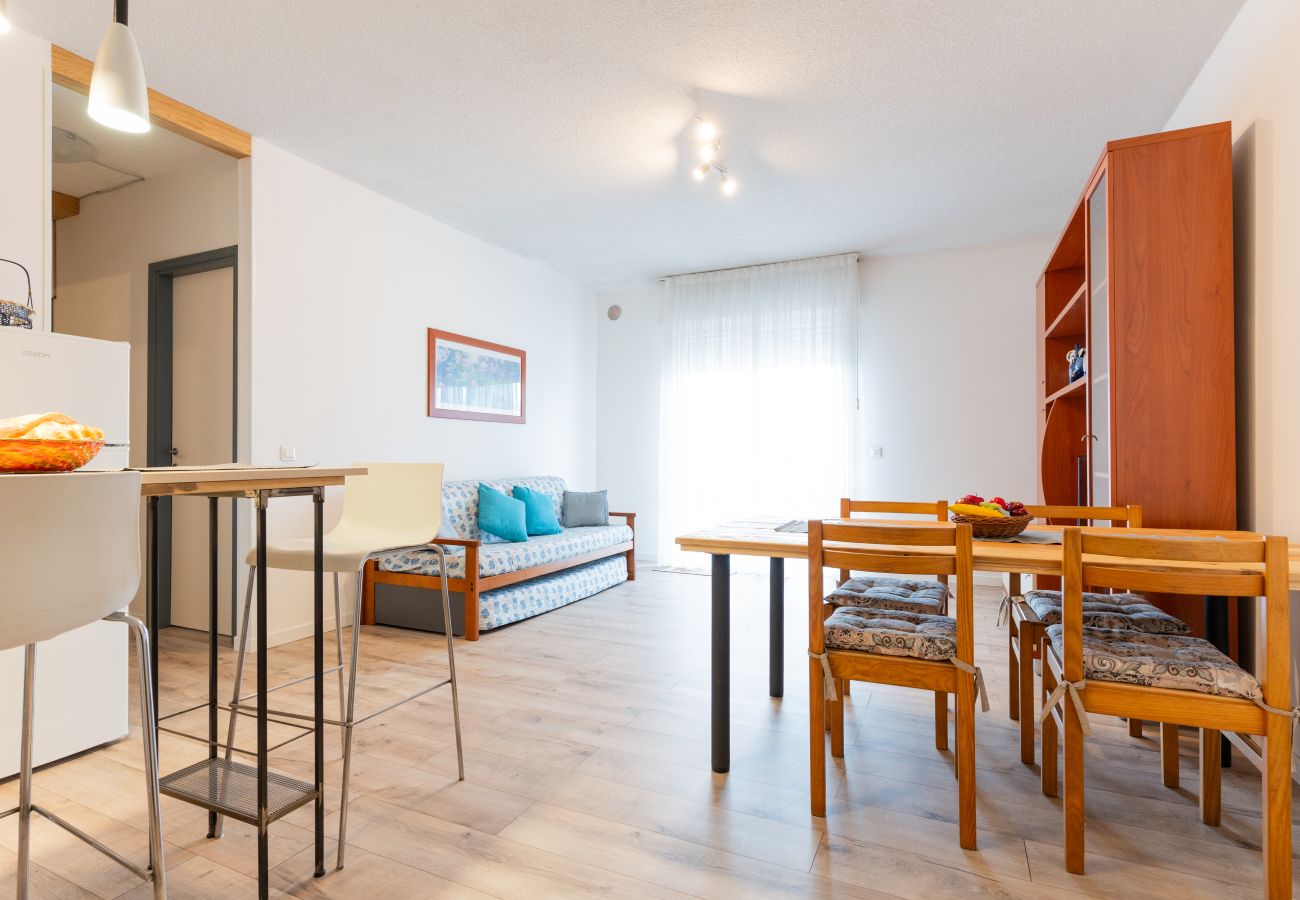 Appartamento a Porto Santa Margherita - HOLIDAY - Apt. su un piano (rinnovato) + balcone e 1 camera Appartamento a Porto Santa Margherita - HOLIDAY - Apt. su un piano (rinnovato) + balcone e 1 camera