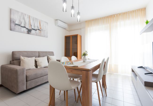 Appartamento a Porto Santa Margherita - CARAVELLA 2- Apt con 1 camera da letto con letto a castello +Balcone Appartamento a Porto Santa Margherita - CARAVELLA 2- Apt con 1 camera da letto con letto a castello +Balcone