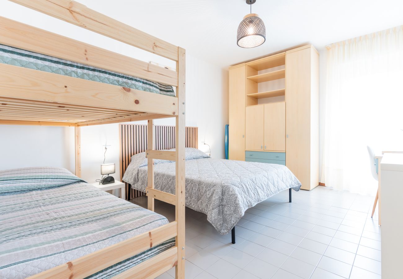 Appartamento a Porto Santa Margherita - CARAVELLA 2- Apt con 1 camera da letto con letto a castello +Balcone Appartamento a Porto Santa Margherita - CARAVELLA 2- Apt con 1 camera da letto con letto a castello +Balcone