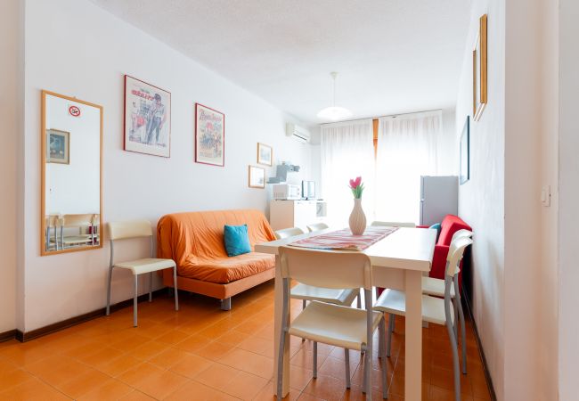 Ferienwohnung in Porto Santa Margherita - HOLIDAY - Whg. auf eine ETG + Balkon und 1 Schlafzimmer Ferienwohnung in Porto Santa Margherita - HOLIDAY - Whg. auf eine ETG + Balkon und 1 Schlafzimmer