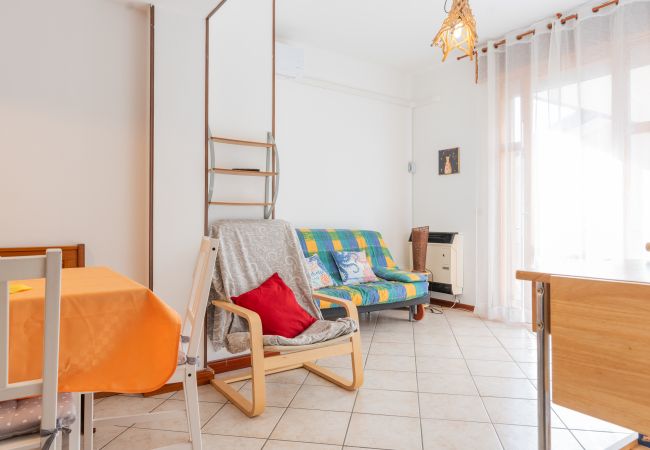 Ferienwohnung in Porto Santa Margherita - EUROPA - Wohnung auf eine Etg + Balkon und 2 Schlafzimmer Ferienwohnung in Porto Santa Margherita - EUROPA - Wohnung auf eine Etg + Balkon und 2 Schlafzimmer