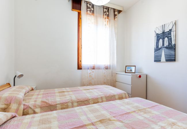 Ferienwohnung in Porto Santa Margherita - EUROPA - Reihenhaus auf zwei Etg und 2 Schlafzimmer Ferienwohnung in Porto Santa Margherita - EUROPA - Reihenhaus auf zwei Etg und 2 Schlafzimmer