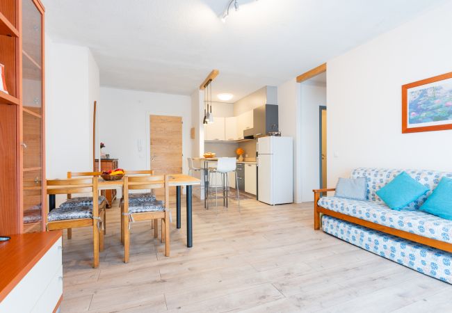 Ferienwohnung in Porto Santa Margherita - HOLIDAY - Whg. auf eine ETG (renoviert) + Balkon und 1 Schlafzimmer Ferienwohnung in Porto Santa Margherita - HOLIDAY - Whg. auf eine ETG (renoviert) + Balkon und 1 Schlafzimmer