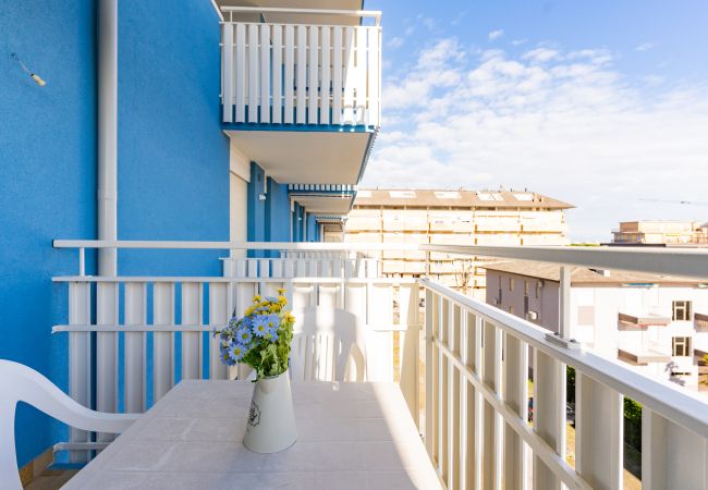 Studio in Porto Santa Margherita - HOLIDAY - Studio with balcony Studio in Porto Santa Margherita - HOLIDAY - Studio with balcony