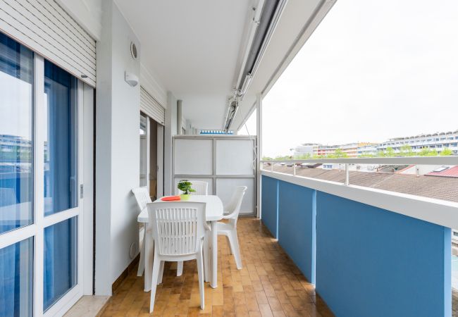 Apartment in Porto Santa Margherita - HOLIDAY - One-bedroom apt. on a floor with balcony Apartment in Porto Santa Margherita - HOLIDAY - One-bedroom apt. on a floor with balcony