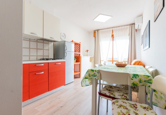 Apartment in Porto Santa Margherita - HOLIDAY - One-bedroom apt. on a floor with balcony Apartment in Porto Santa Margherita - HOLIDAY - One-bedroom apt. on a floor with balcony