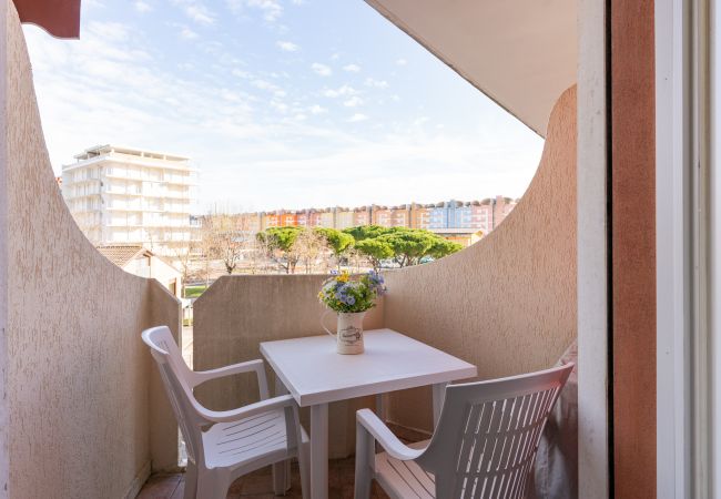 Studio in Porto Santa Margherita - IPIRANGA - Studio with balcony Studio in Porto Santa Margherita - IPIRANGA - Studio with balcony