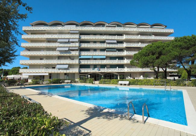  in Porto Santa Margherita - PORTESIN - Two-bedroom apartment with balcony